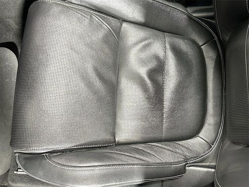 Used 2019 Jaguar F-PACE S image 21