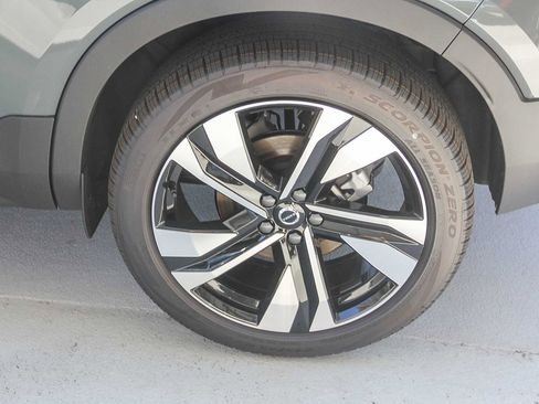 New 2026 Volvo XC40 B5 Ultra w/ Climate Package AWD/4WD image 5