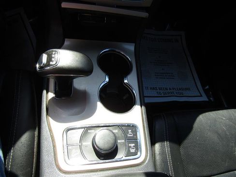 Used 2015 Jeep Grand Cherokee Overland image 24