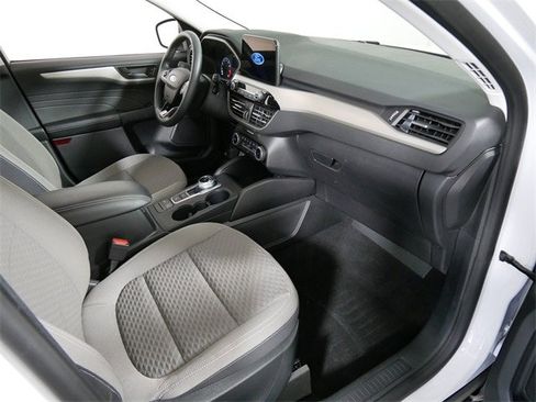 Certified 2022 Ford Escape SE w/ Cold Weather Package image 10