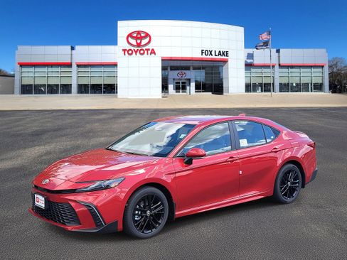 New 2025 Toyota Camry SE image 3