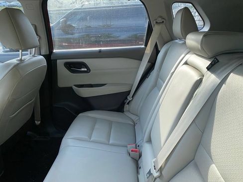 Used 2024 Nissan Rogue SV w/ SV Premium Package FWD image 8
