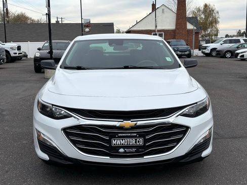 Used 2024 Chevrolet Malibu LS FWD image 2