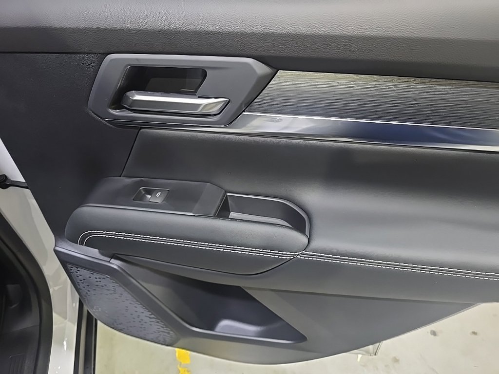 New 2027 GMC Terrain Elevation w/ Elevation Premium Package FWD image 11