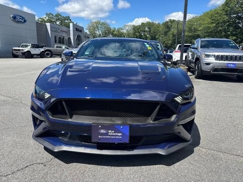 Used 2019 Ford Mustang Coupe RWD image 3