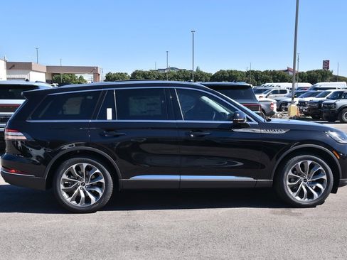New 2026 Lincoln Aviator Reserve w/ Illumination Package image 5