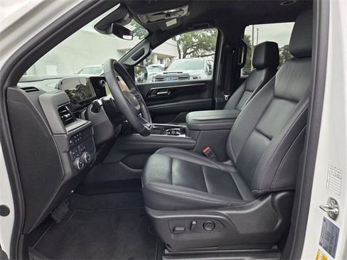 Certified 2025 Chevrolet Tahoe LT image 12