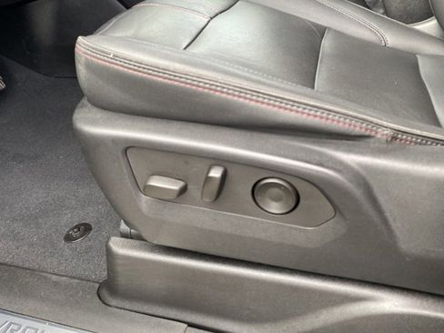 Used 2022 Chevrolet Suburban RST w/ Luxury Package image 30