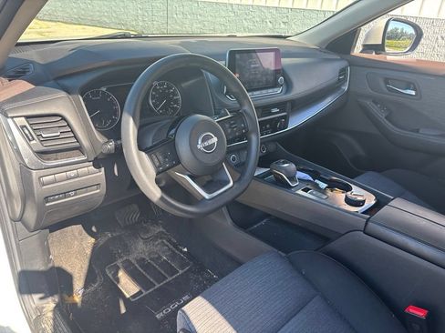 Used 2023 Nissan Rogue SV AWD/4WD image 17