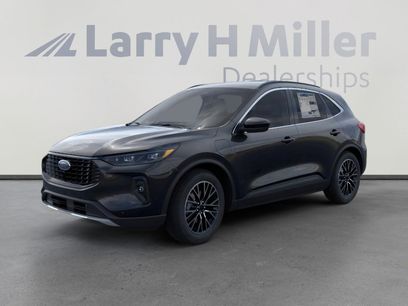 New 2025 Ford Escape SE w/ PHEV Premium Package