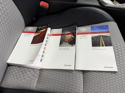 Used 2014 Toyota Camry SE image 22