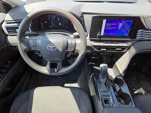 Used 2025 Toyota Camry LE FWD image 17