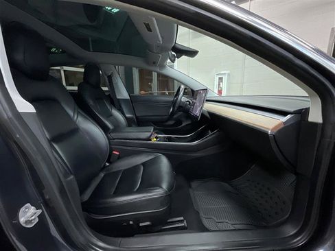 Used 2018 Tesla Model 3 Long Range image 23