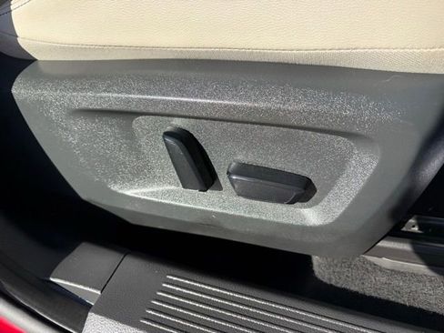 Used 2023 Nissan Rogue SL AWD/4WD image 29