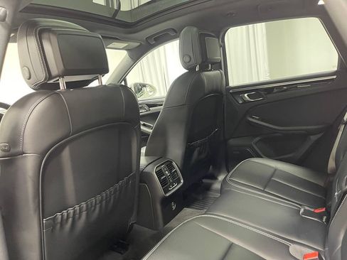 Used 2024 Porsche Macan S AWD/4WD image 26
