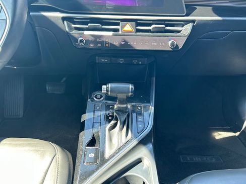 Used 2023 Kia Niro EX FWD image 15