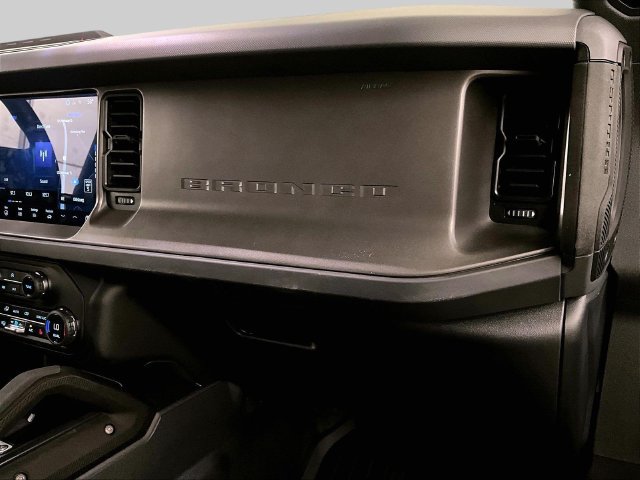 Used 2025 Ford Bronco Badlands w/ Sasquatch Package AWD/4WD image 15