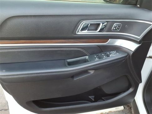 Used 2018 Ford Explorer Limited w/ Equipment Group 301A image 14