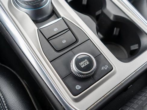 Used 2023 Ford Explorer Limited image 32