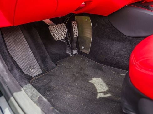 Used 2019 Ferrari Portofino RWD image 67