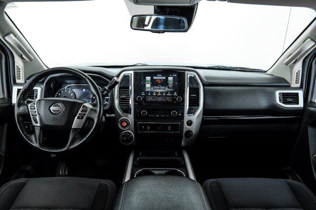 Used 2021 Nissan Titan SV w/ SV Convenience Package AWD/4WD image 11