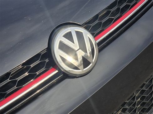 Used 2019 Volkswagen Golf 4-Door image 9