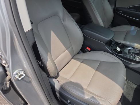 Used 2019 Hyundai Santa Fe XL FWD image 20