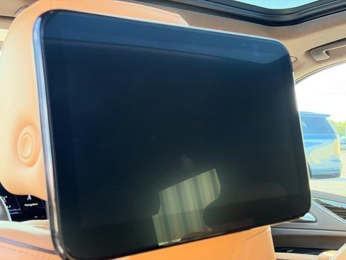 Used 2021 Cadillac Escalade Premium Luxury w/ Driver Assist Tech Package AWD/4WD image 19