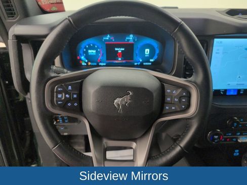 Used 2025 Ford Bronco Badlands image 42
