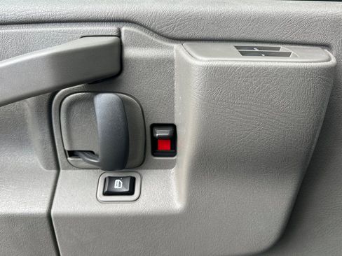 New 2024 Chevrolet Express 3500 w/ Power Convenience Package image 10