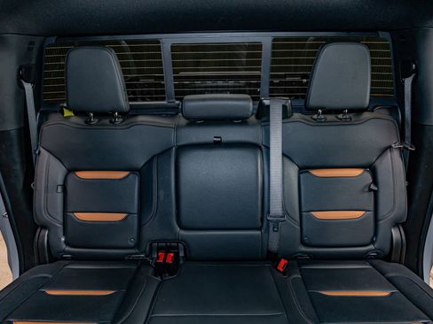 Used 2024 GMC Sierra 1500 AT4 w/ Technology Package image 28