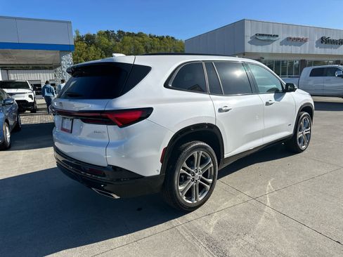 New 2025 Buick Enclave Sport Touring w/ Super Cruise Package image 6