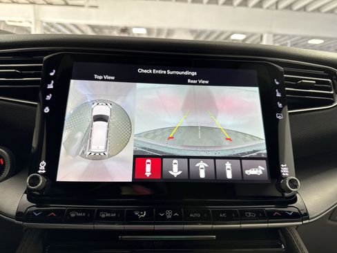 New 2026 Jeep Grand Wagoneer L 4WD w/ Premium Group I image 19