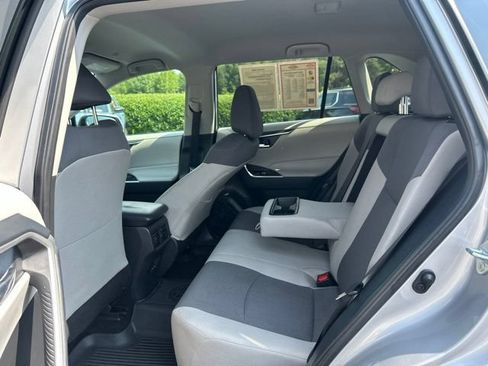 Used 2024 Toyota RAV4 XLE FWD image 18