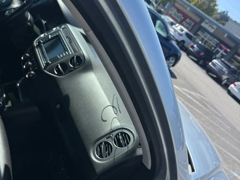 Used 2016 Volkswagen Tiguan S FWD image 10