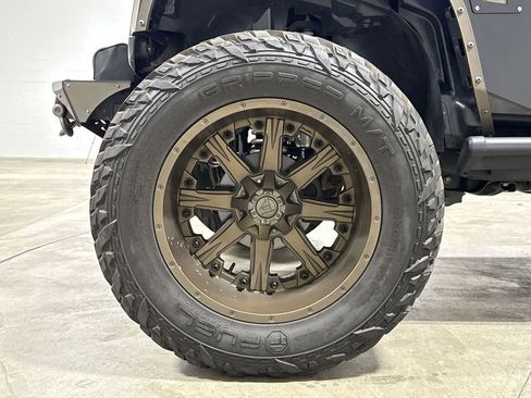 Used 2014 Jeep Wrangler Unlimited Sport w/ Quick Order Package 24S AWD/4WD image 25