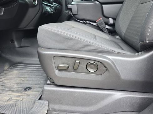 Used 2025 Chevrolet Silverado 1500 Custom Trail Boss AWD/4WD image 30