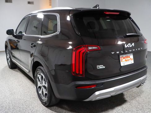 Used 2022 Kia Telluride EX FWD image 9