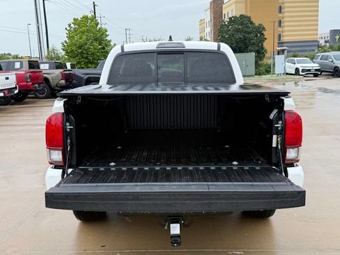Used 2023 Toyota Tacoma SR AWD/4WD image 28