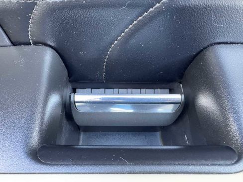 Used 2020 Ford Expedition Platinum image 32