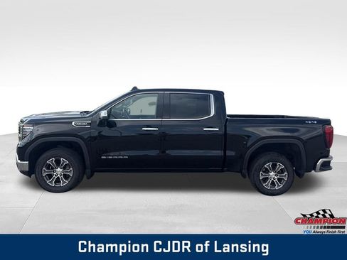 Used 2025 GMC Sierra 1500 SLT AWD/4WD image 4