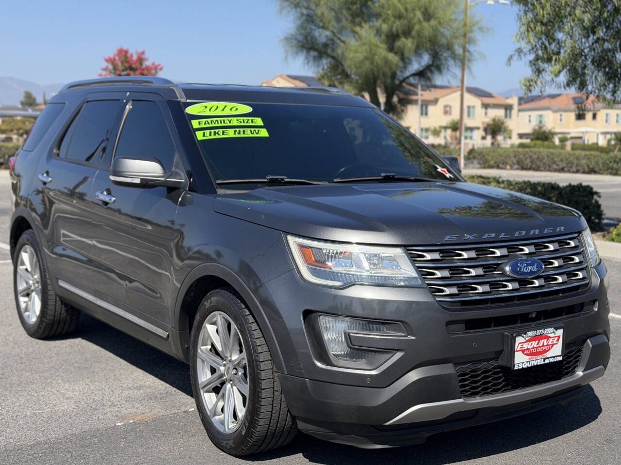 Used 2016 Ford Explorer Limited FWD image 1