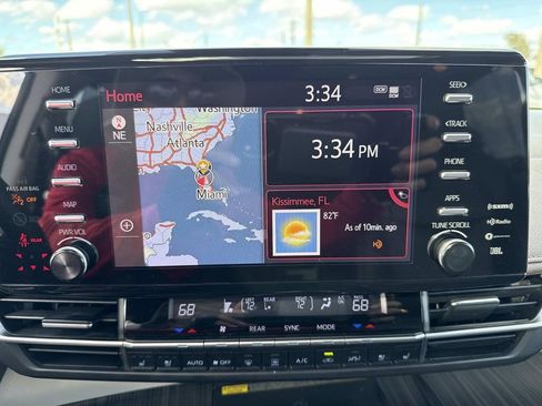 Used 2021 Toyota Sienna Platinum image 31