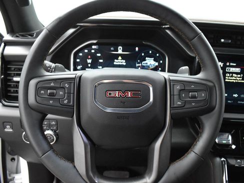 Used 2024 GMC Sierra 1500 AT4 w/ AT4 Preferred Package image 16