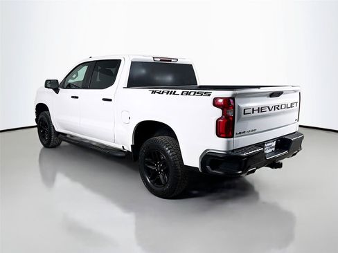 Used 2021 Chevrolet Silverado 1500 LT Trail Boss w/ Bed Protection Package AWD/4WD image 7