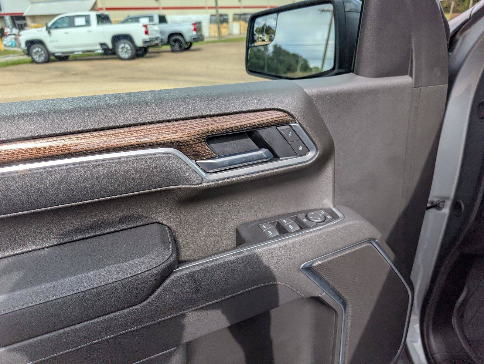 Used 2026 Chevrolet Silverado 1500 RST w/ RST Select Package RWD image 11