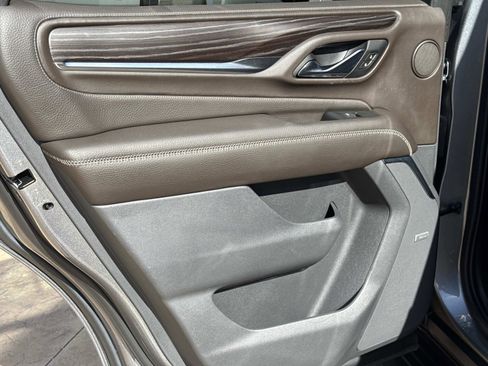 Used 2021 GMC Yukon Denali image 12