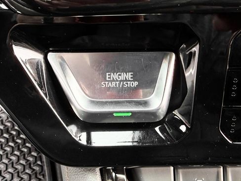 Used 2025 GMC Sierra 1500 AT4 w/ AT4 Premium Package image 7