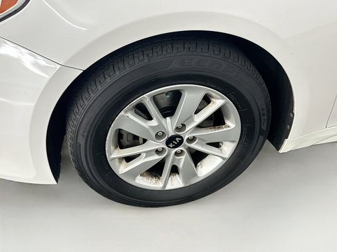 Used 2016 Kia Optima LX image 11