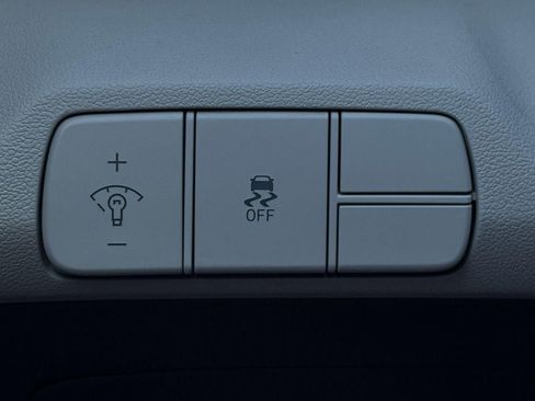 New 2026 Hyundai Elantra Limited FWD image 34